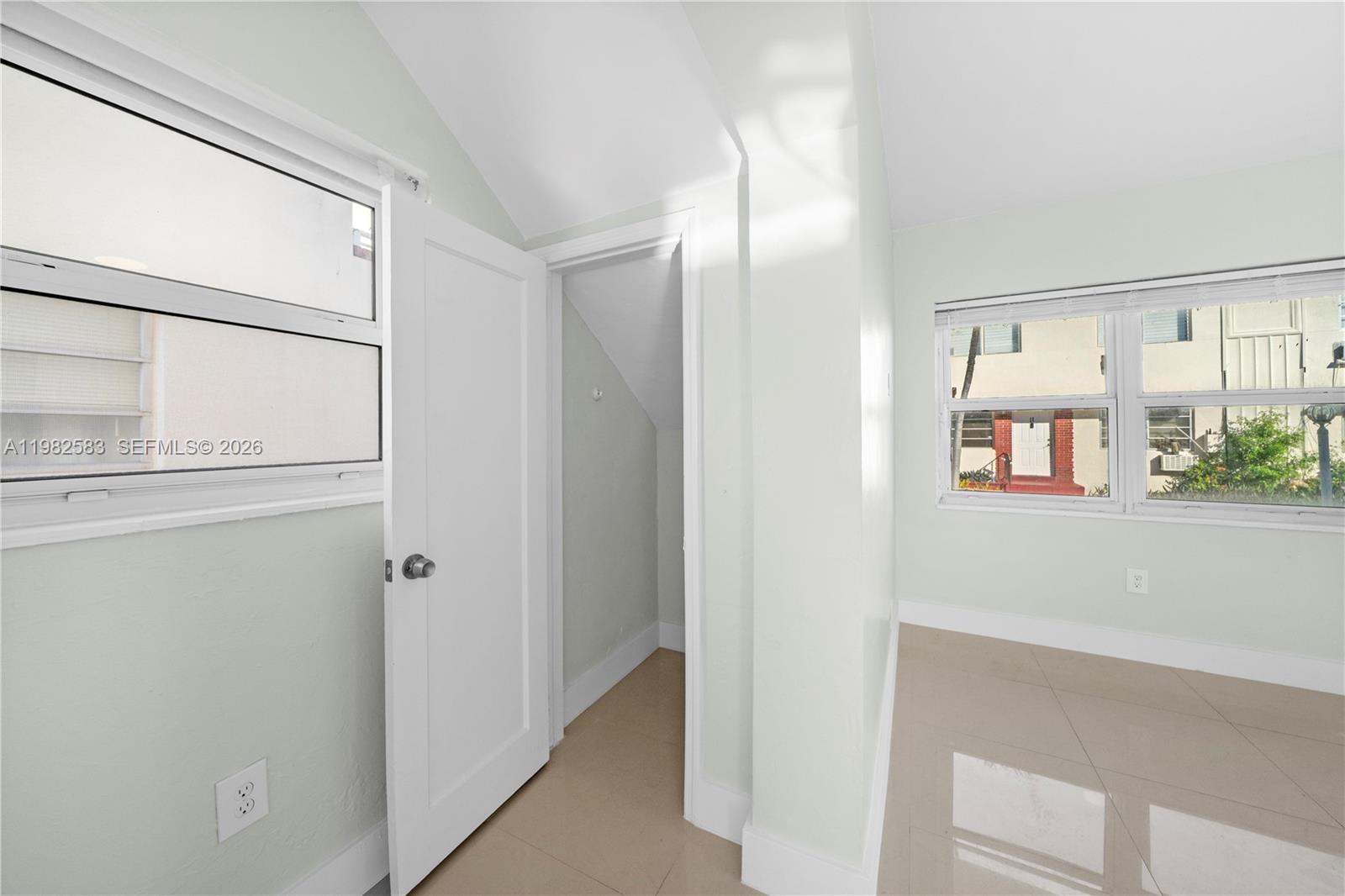 1203 Marseille Dr # 21