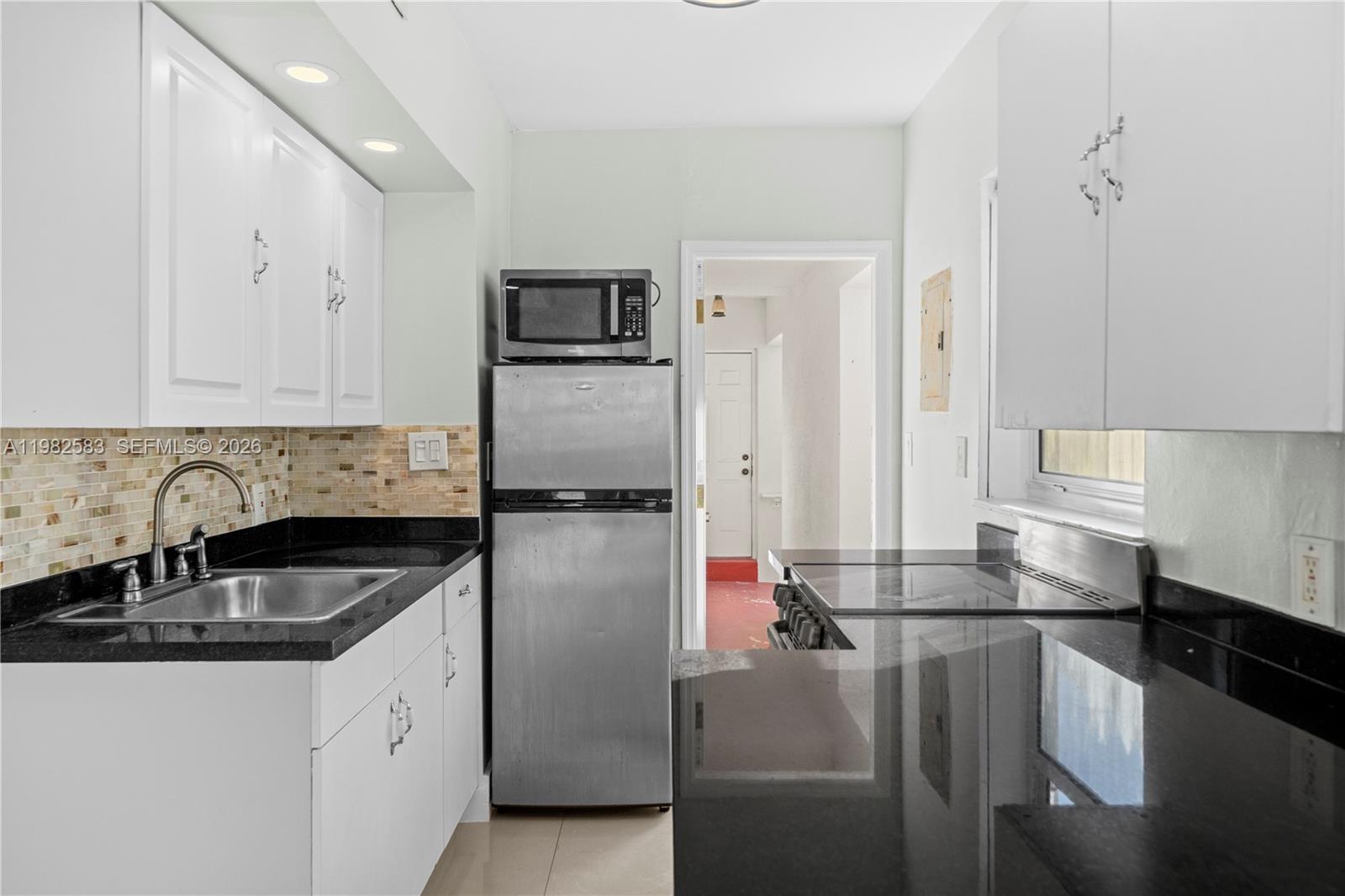 1203 Marseille Dr # 21