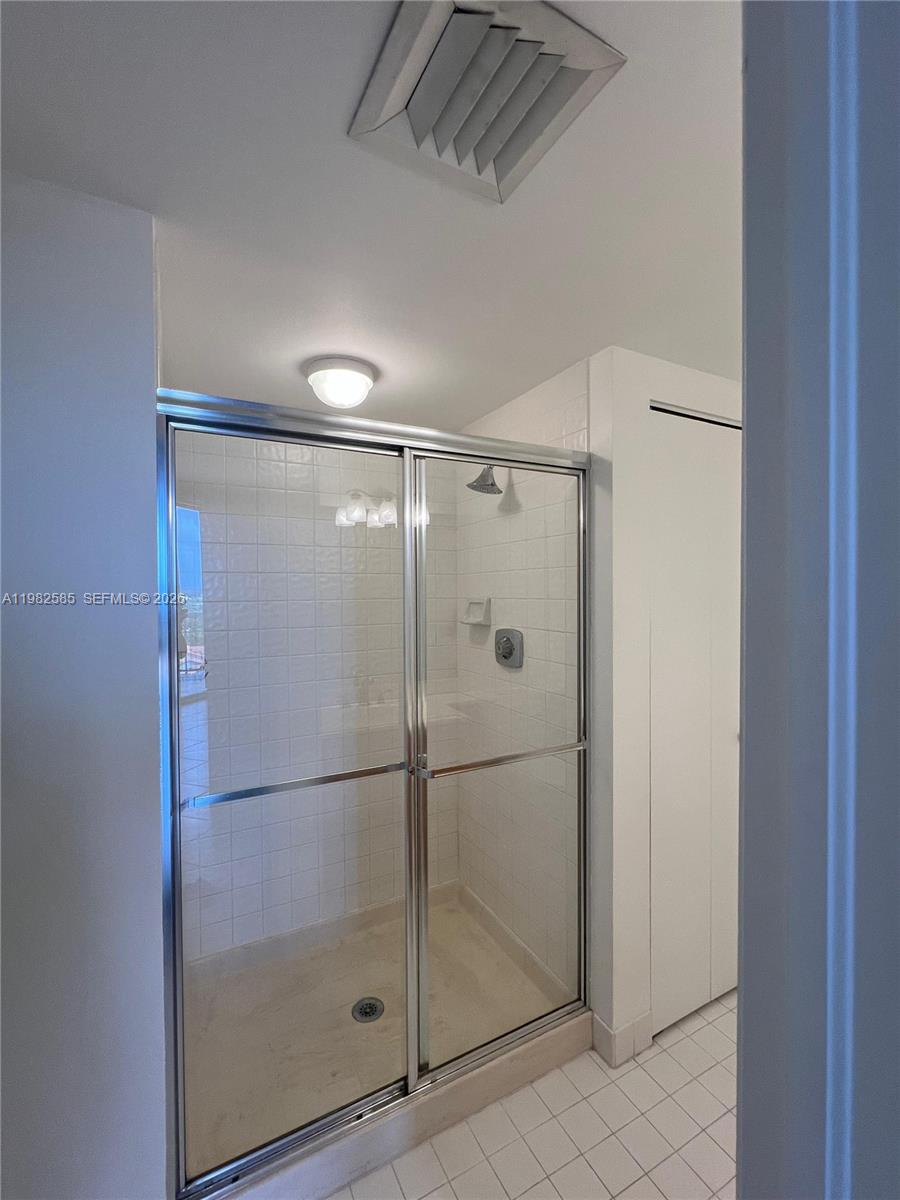 3610 Yacht Club Dr # 1515