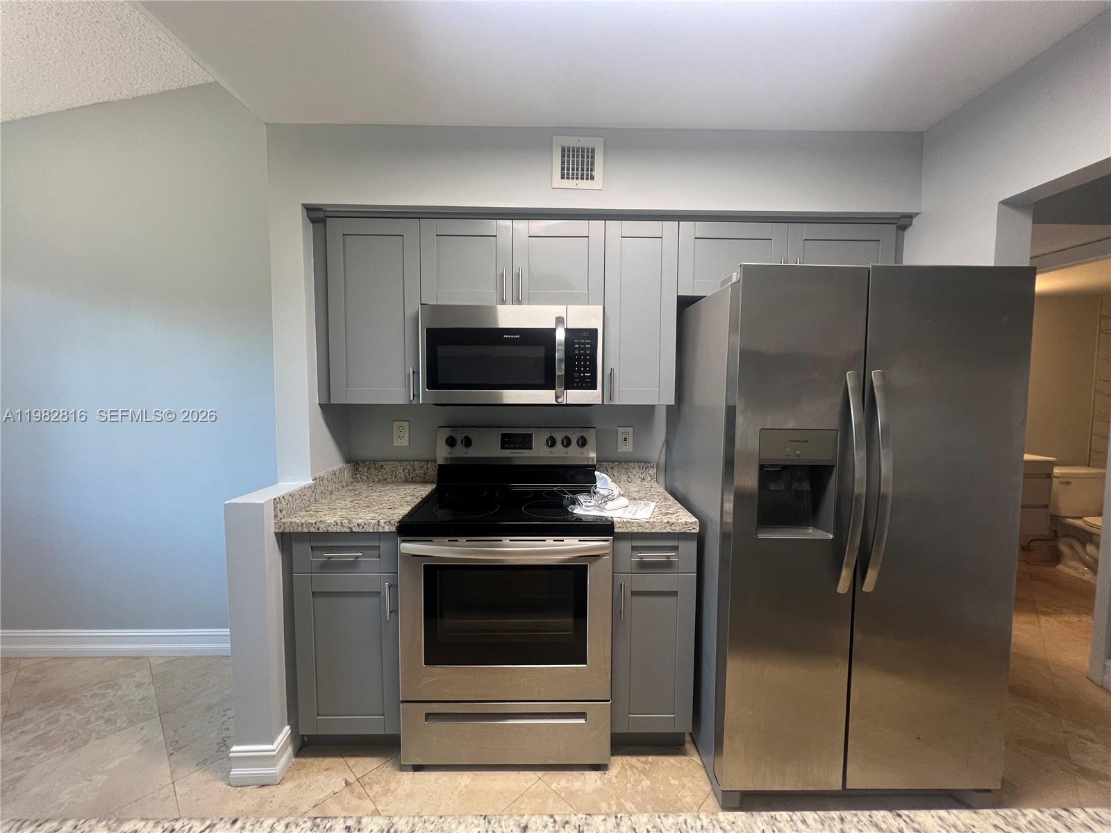 9777 Westview Dr # 1128