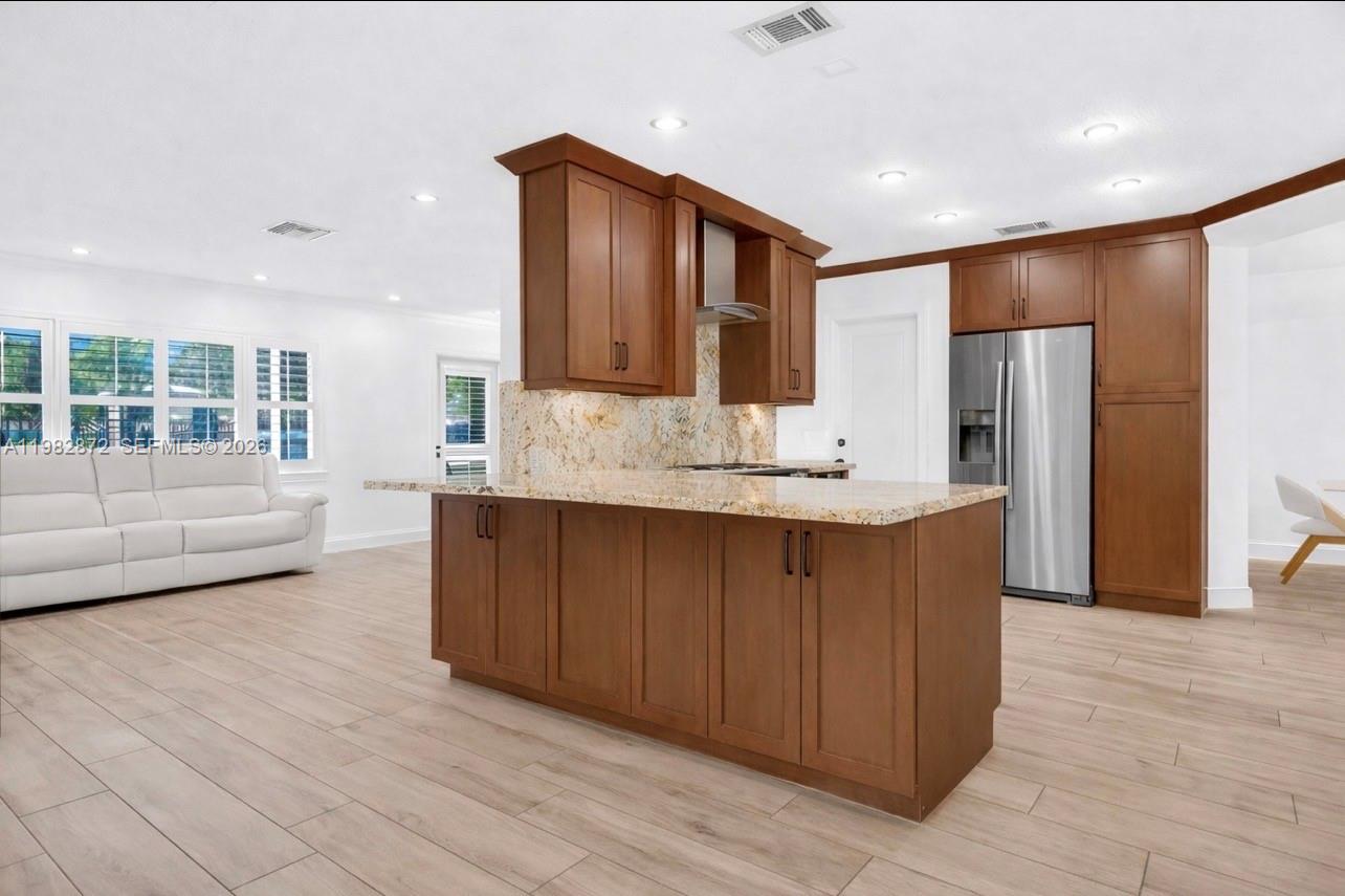 2616 NW 7th Ave