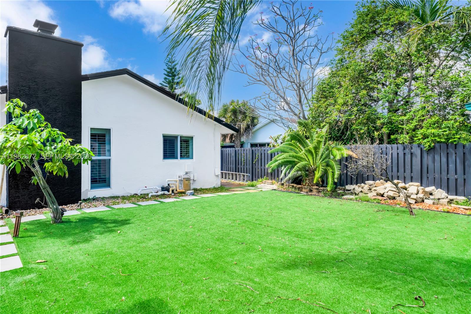 2616 NW 7th Ave