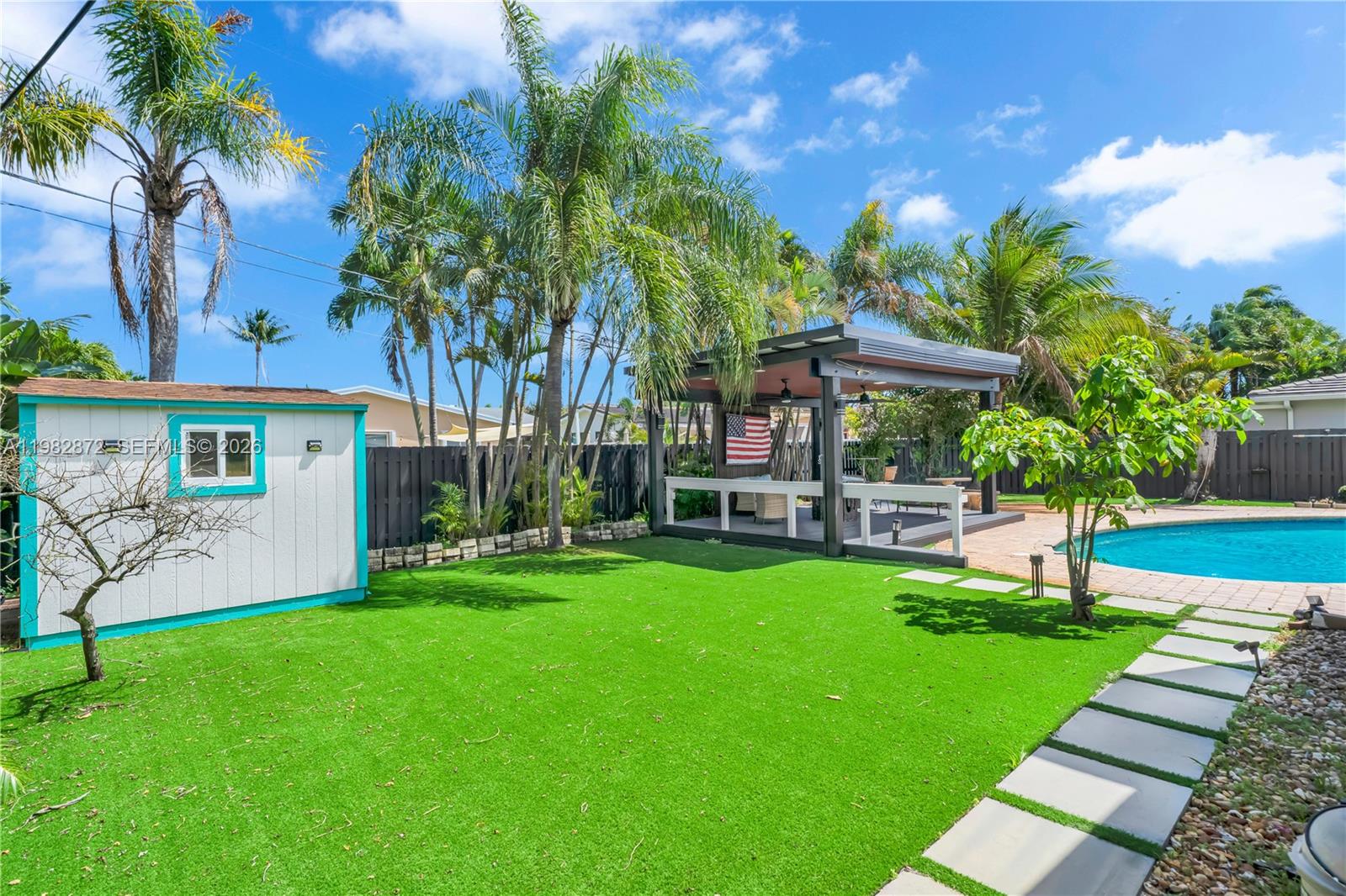 2616 NW 7th Ave