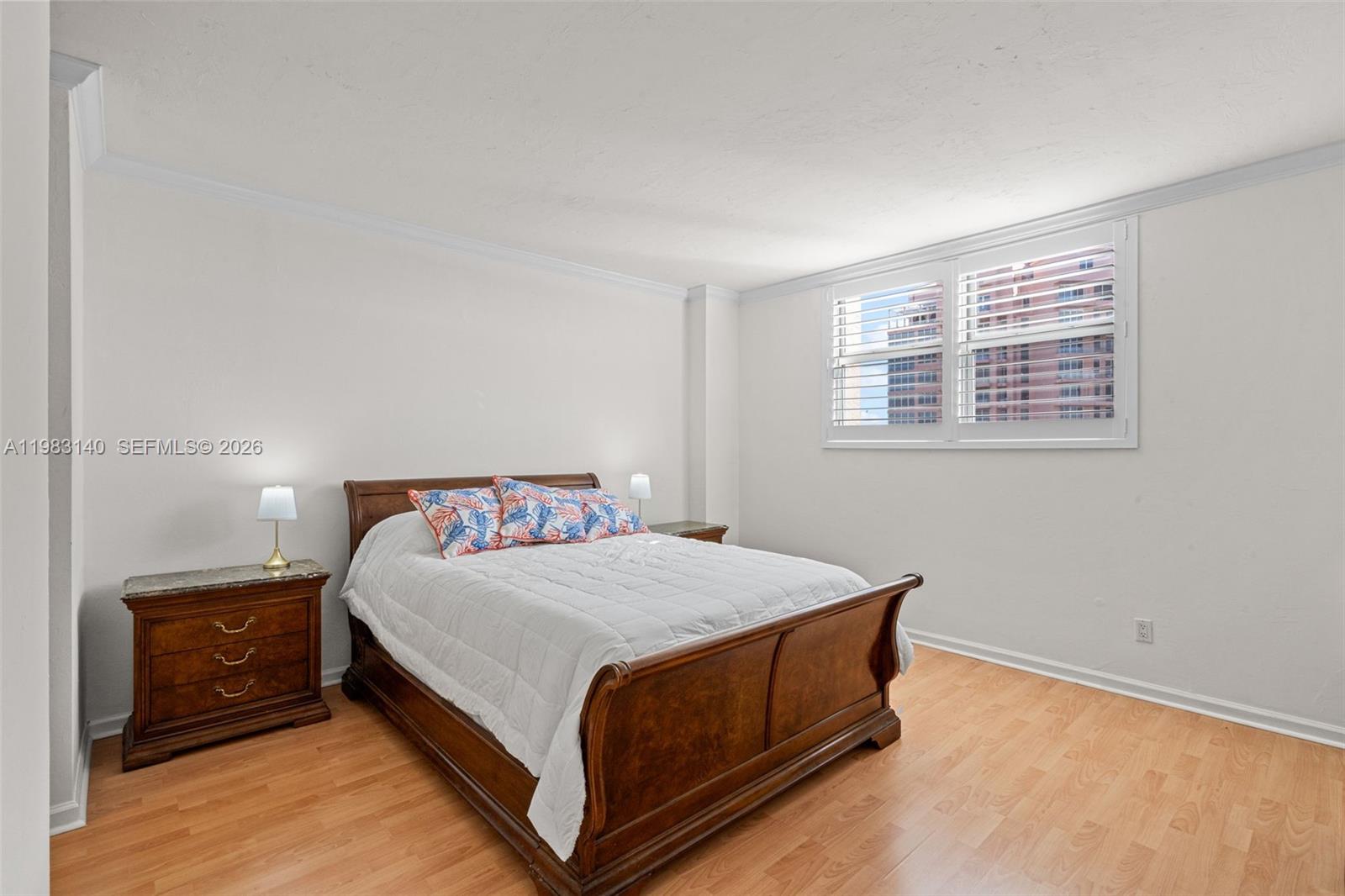 90 Edgewater Dr # 1216