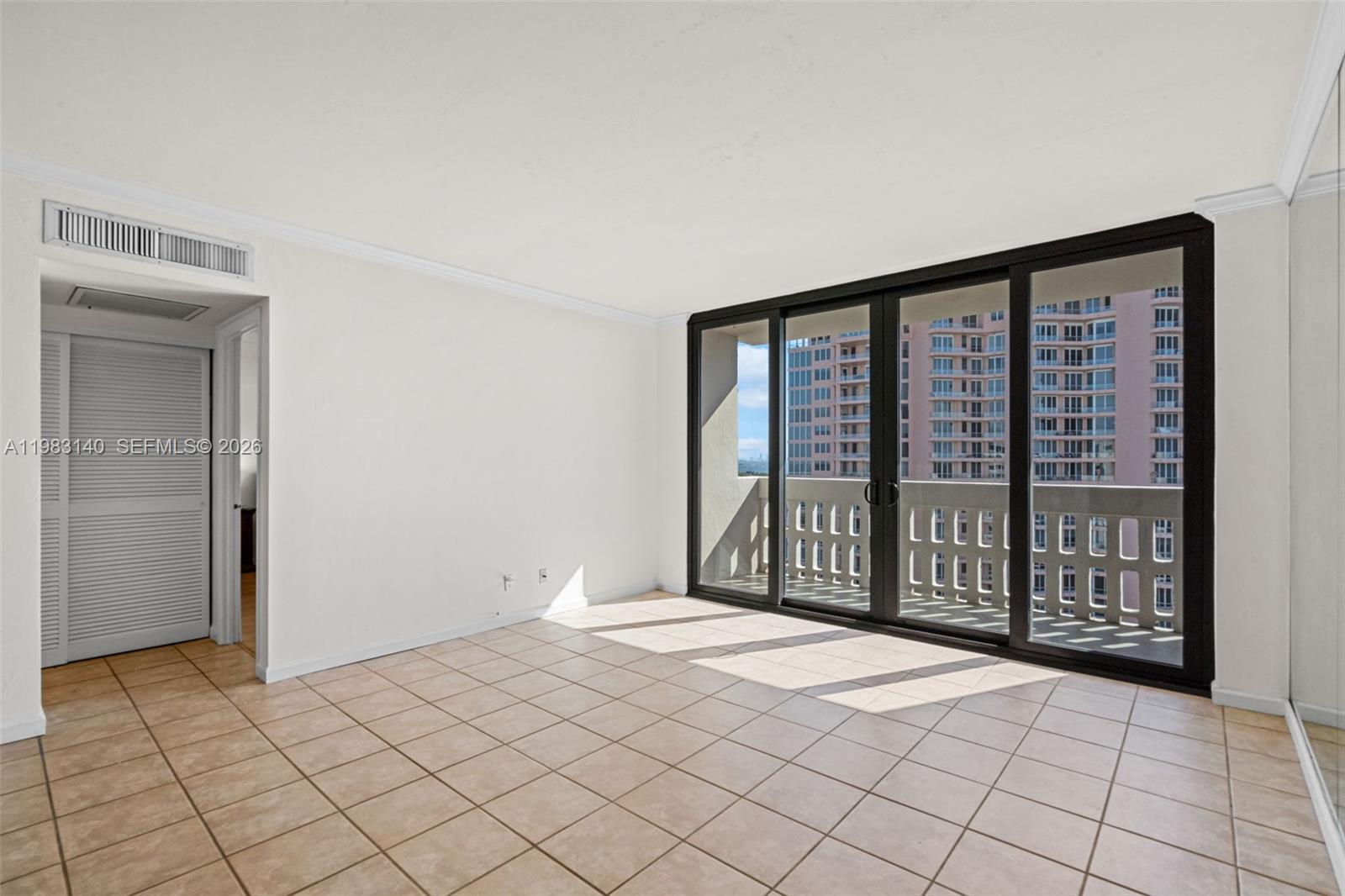 90 Edgewater Dr # 1216