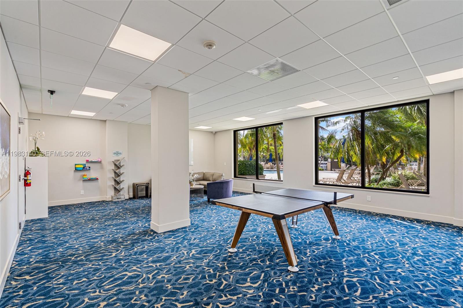 90 Edgewater Dr # 1216