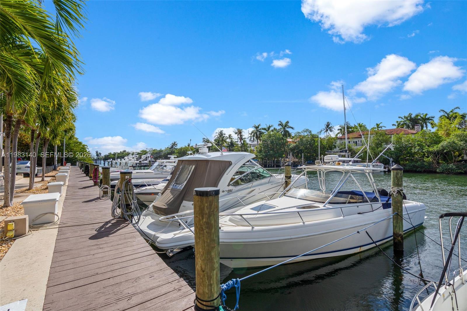 90 Edgewater Dr # 1216