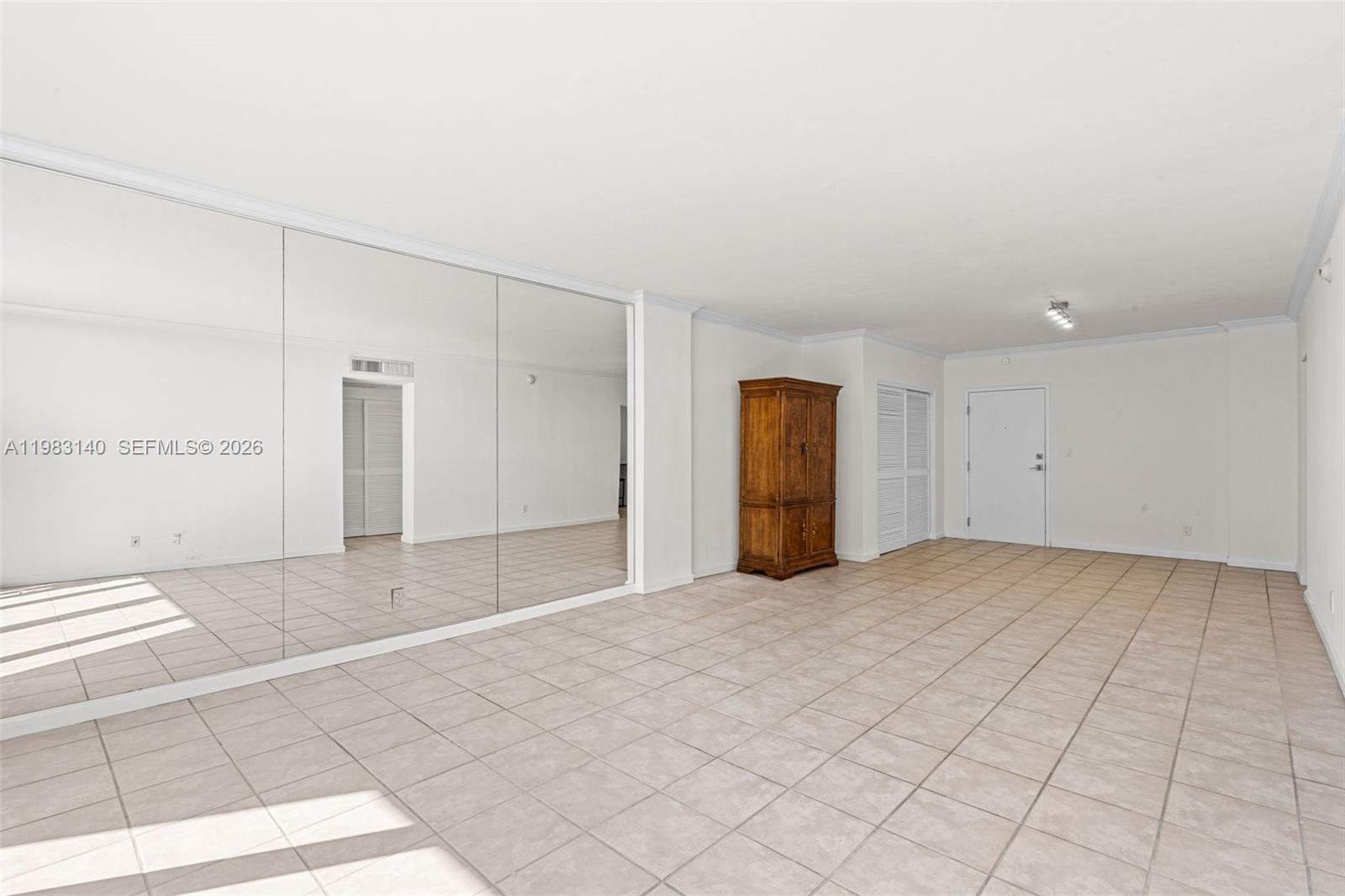 90 Edgewater Dr # 1216