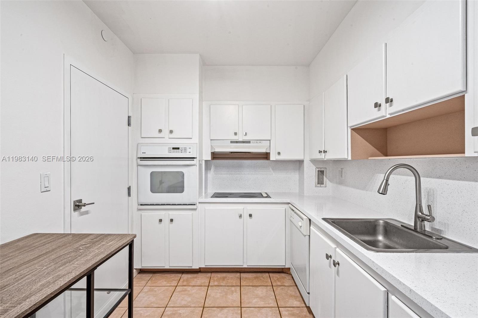 90 Edgewater Dr # 1216