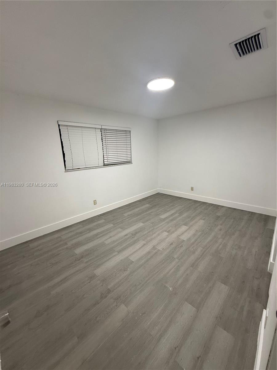 1736 N 16th Ct # 2 Unit: 1-2