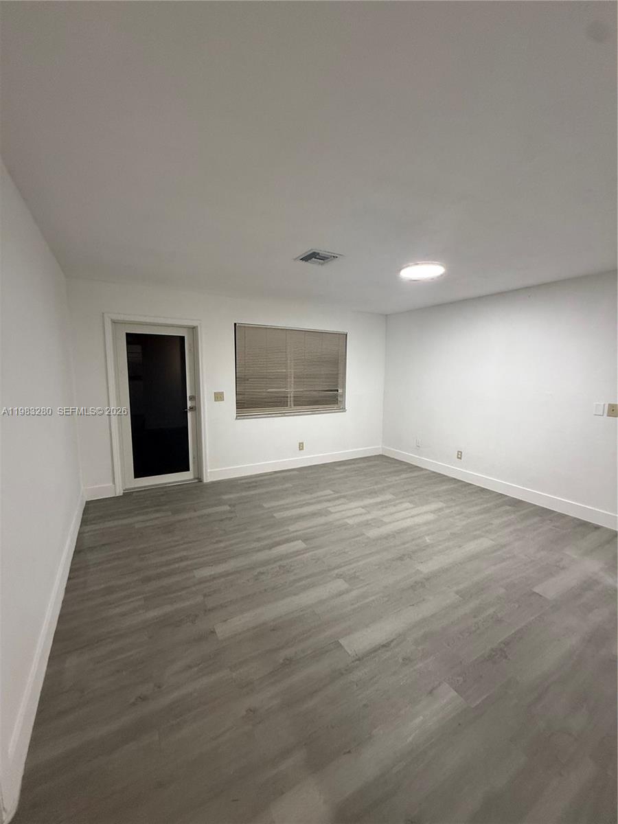 1736 N 16th Ct # 2 Unit: 1-2