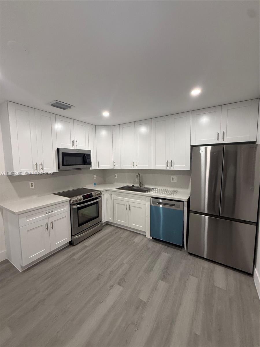 1736 N 16th Ct # 2 Unit: 1-2