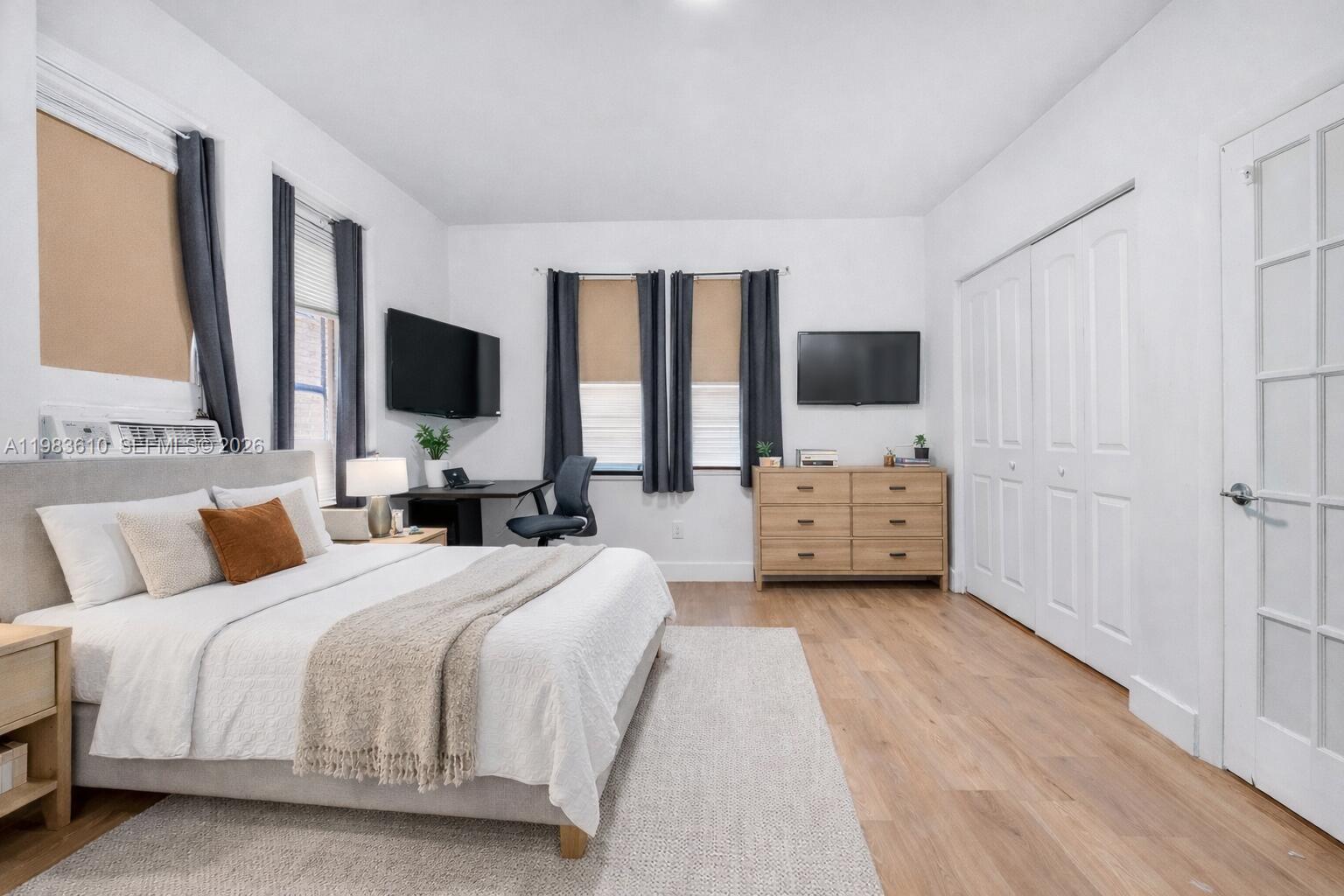 1554 SW 5th St # 11c