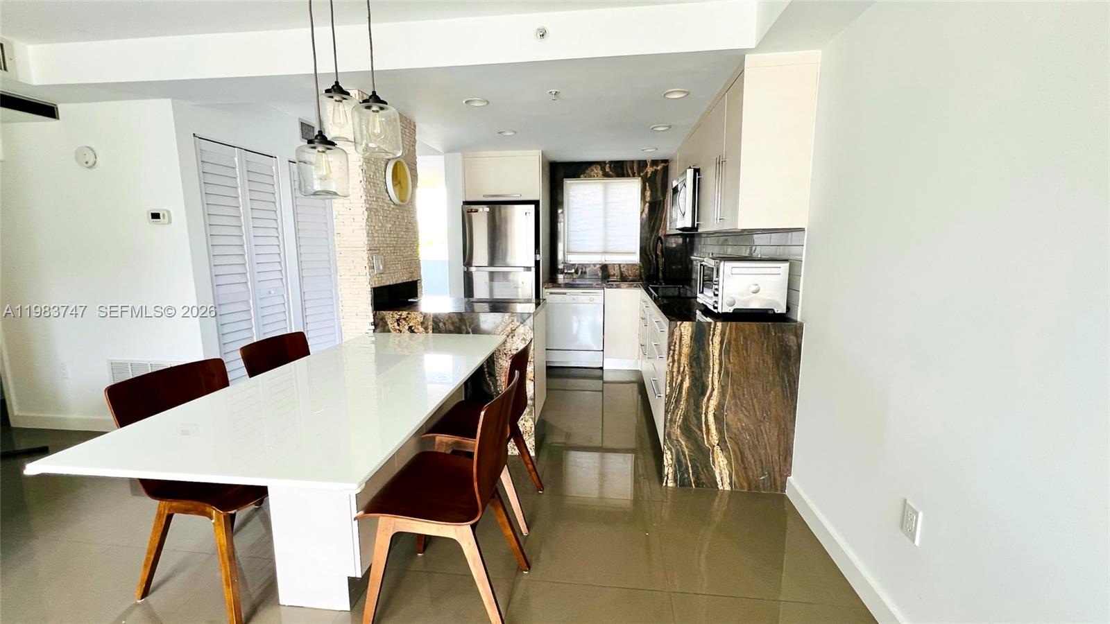 1700 NW N River Dr # 404