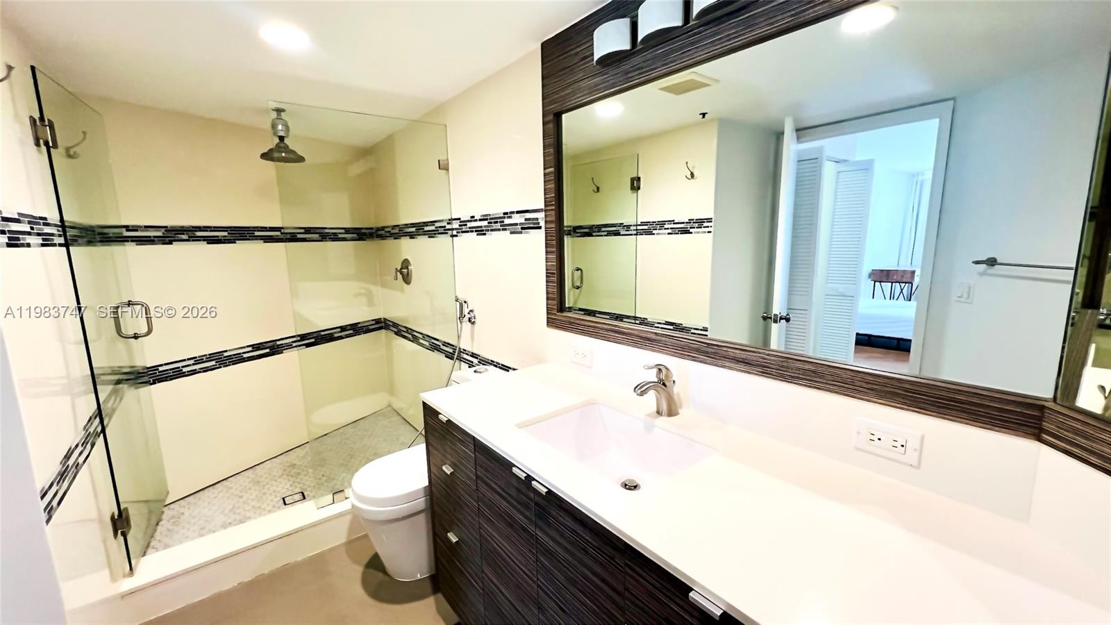 1700 NW N River Dr # 404