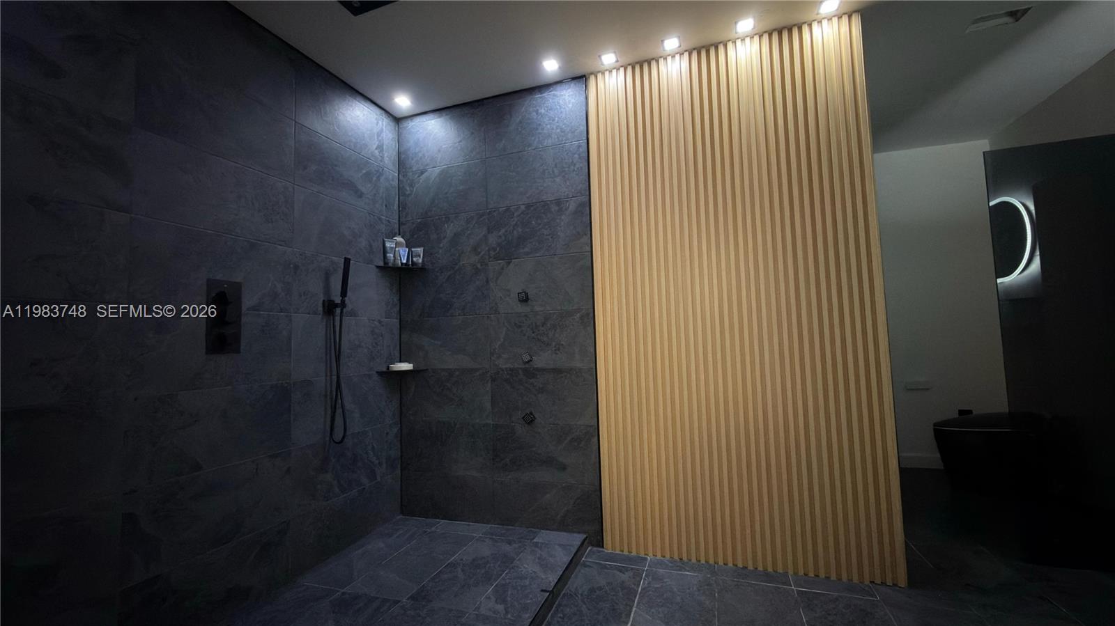 1001 SW 98th Ave # 00