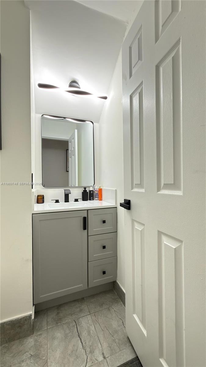 1001 SW 98th Ave # 00