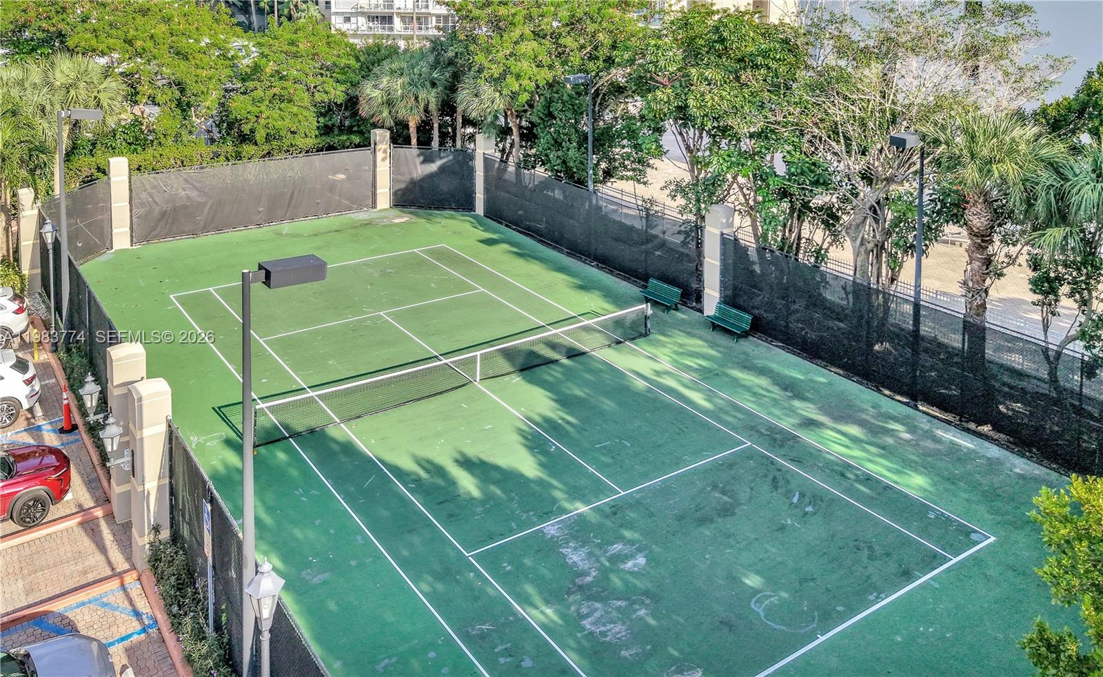 2475 Brickell Ave # 703