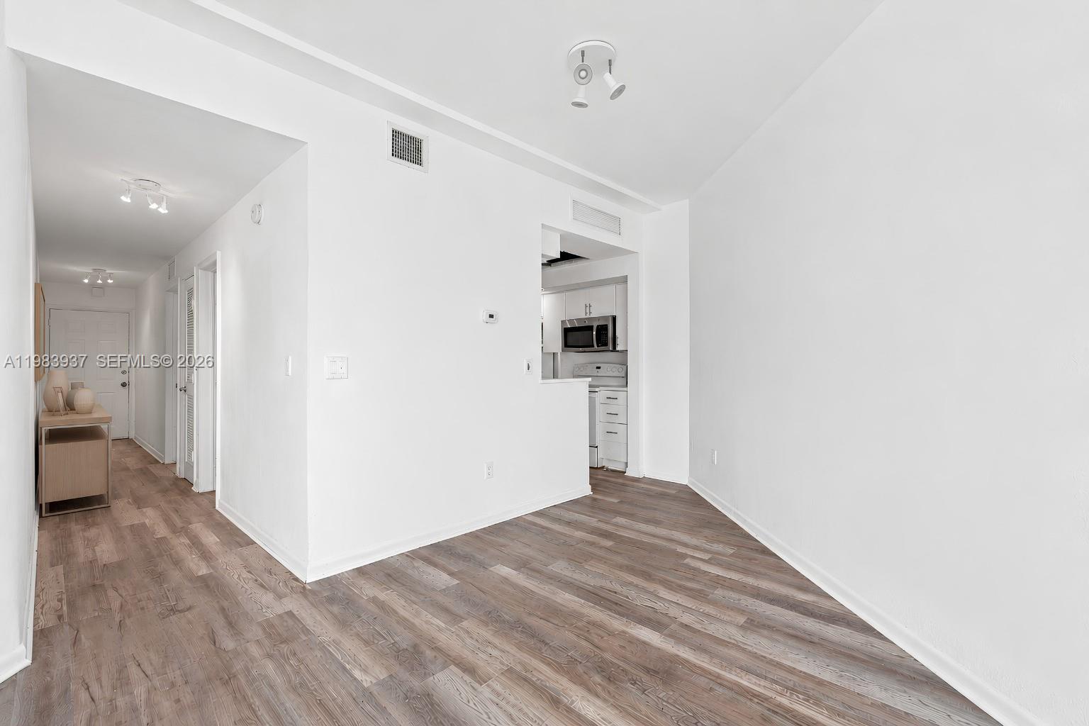 1185 Marseille Dr # 202
