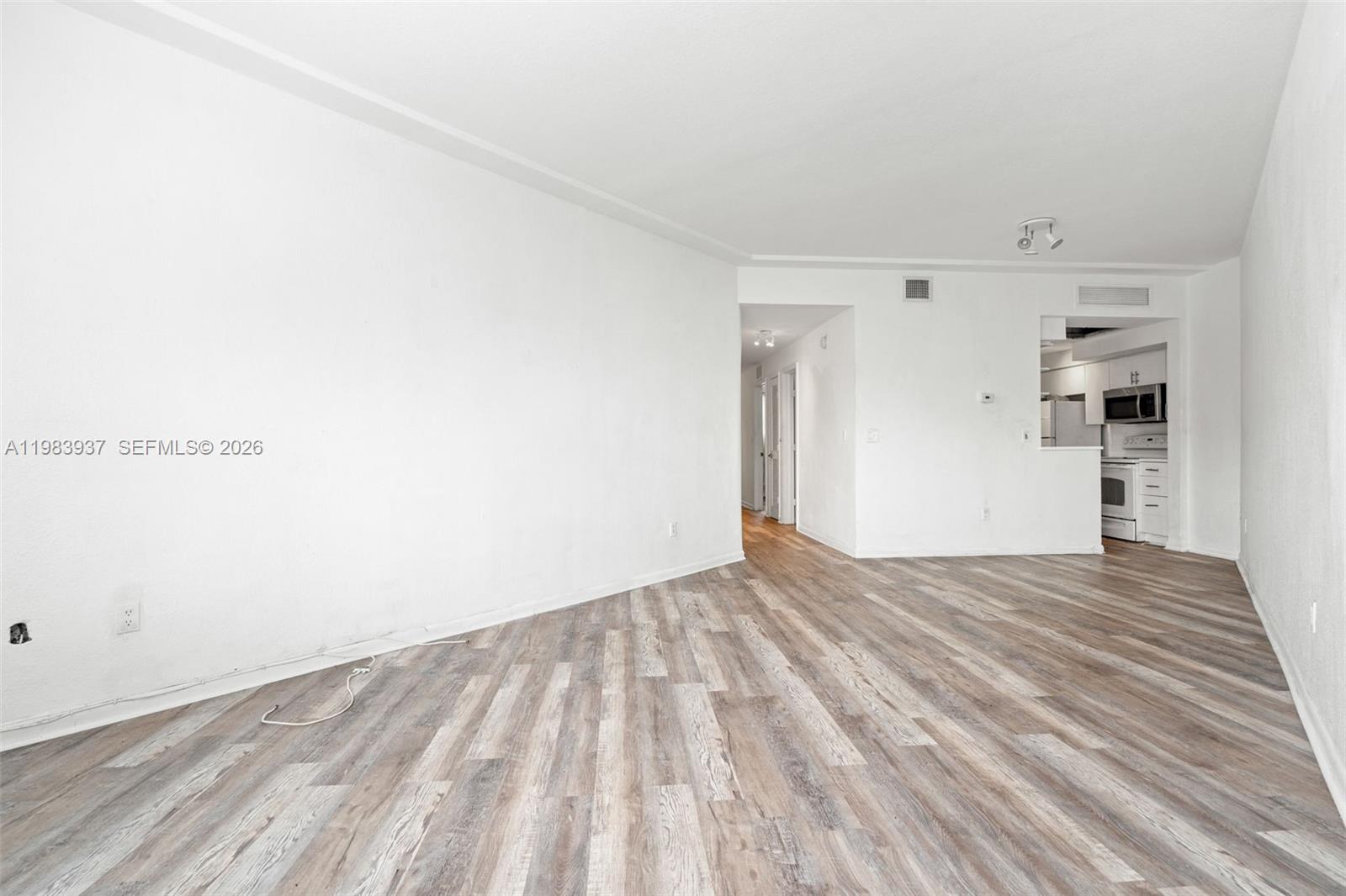 1185 Marseille Dr # 202