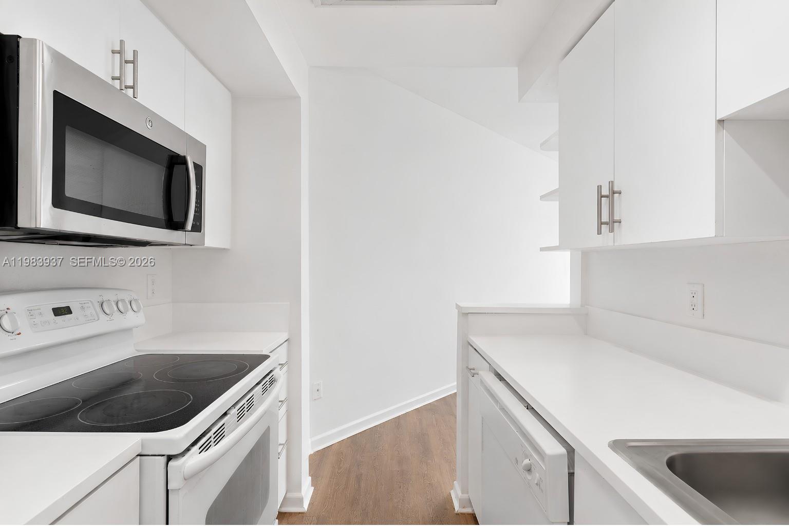 1185 Marseille Dr # 202