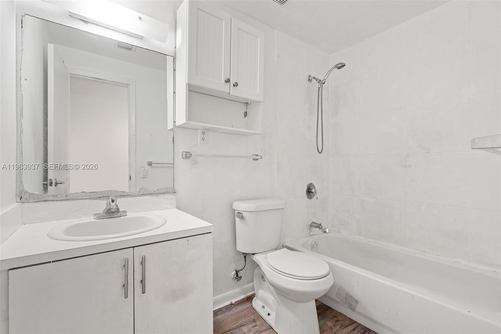 1185 Marseille Dr # 202