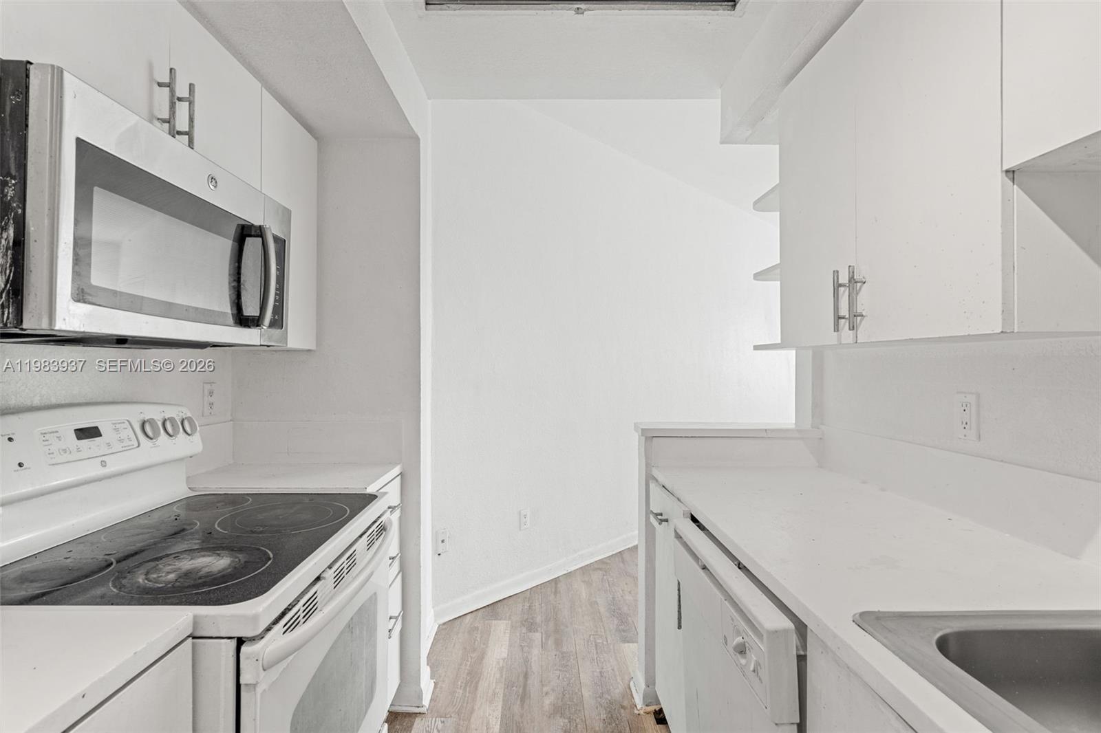 1185 Marseille Dr # 202