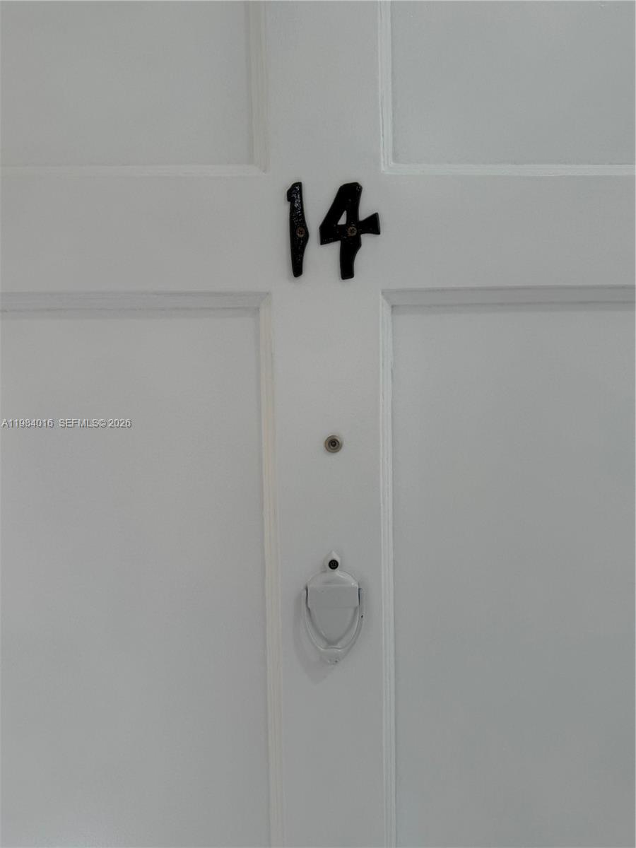 617 SW 11th St # 14E