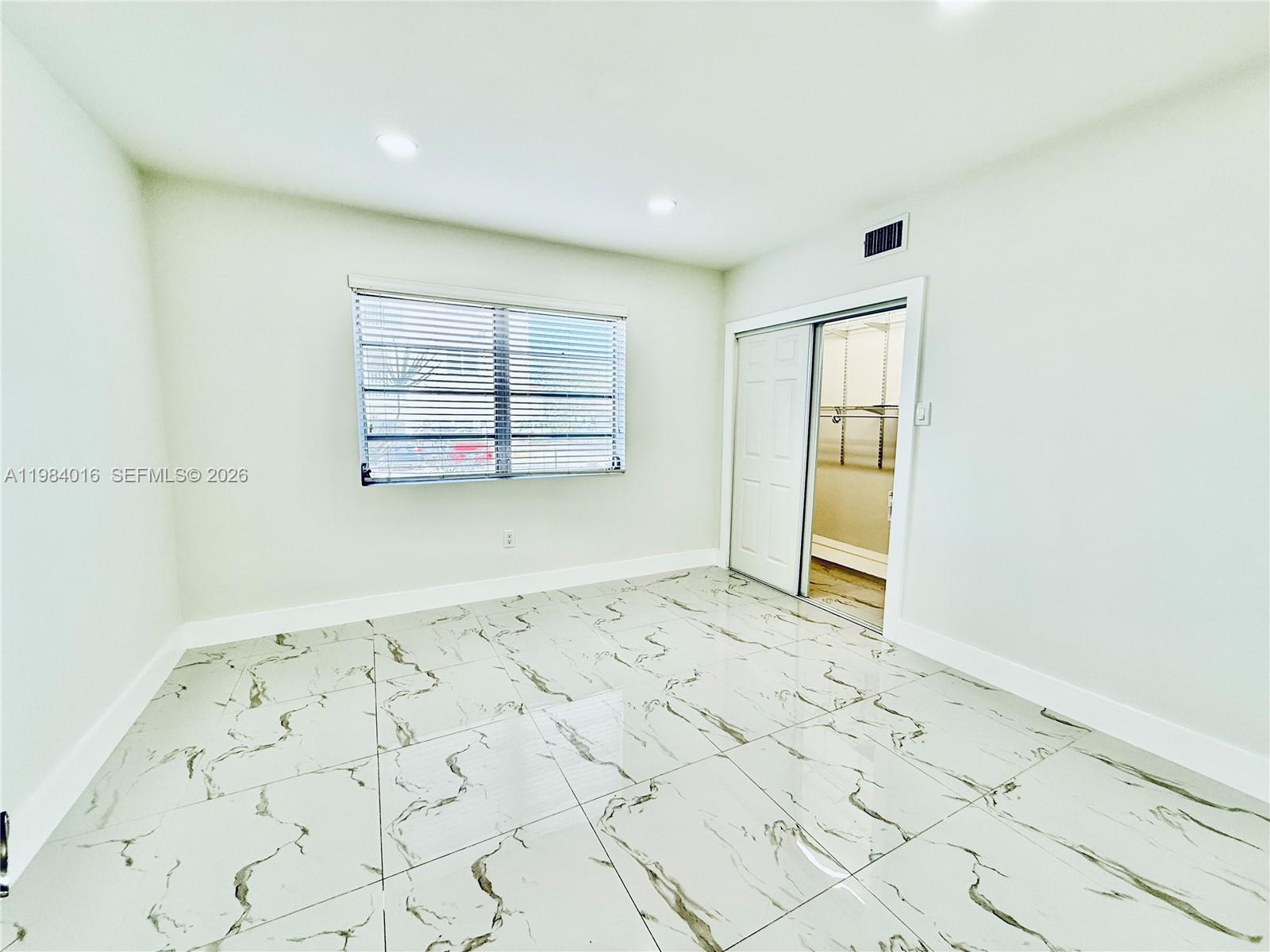 617 SW 11th St # 14E