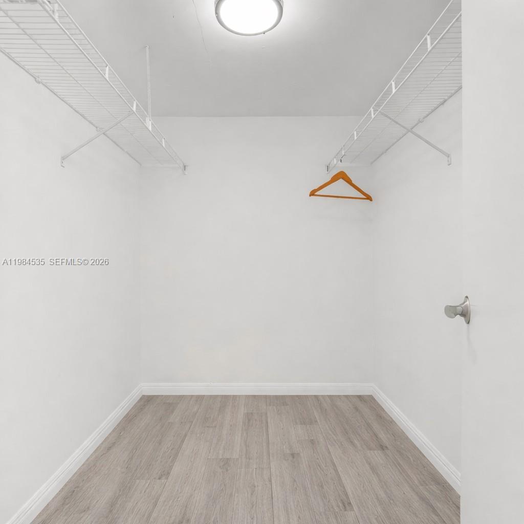 3121 NE 51st St # 203E