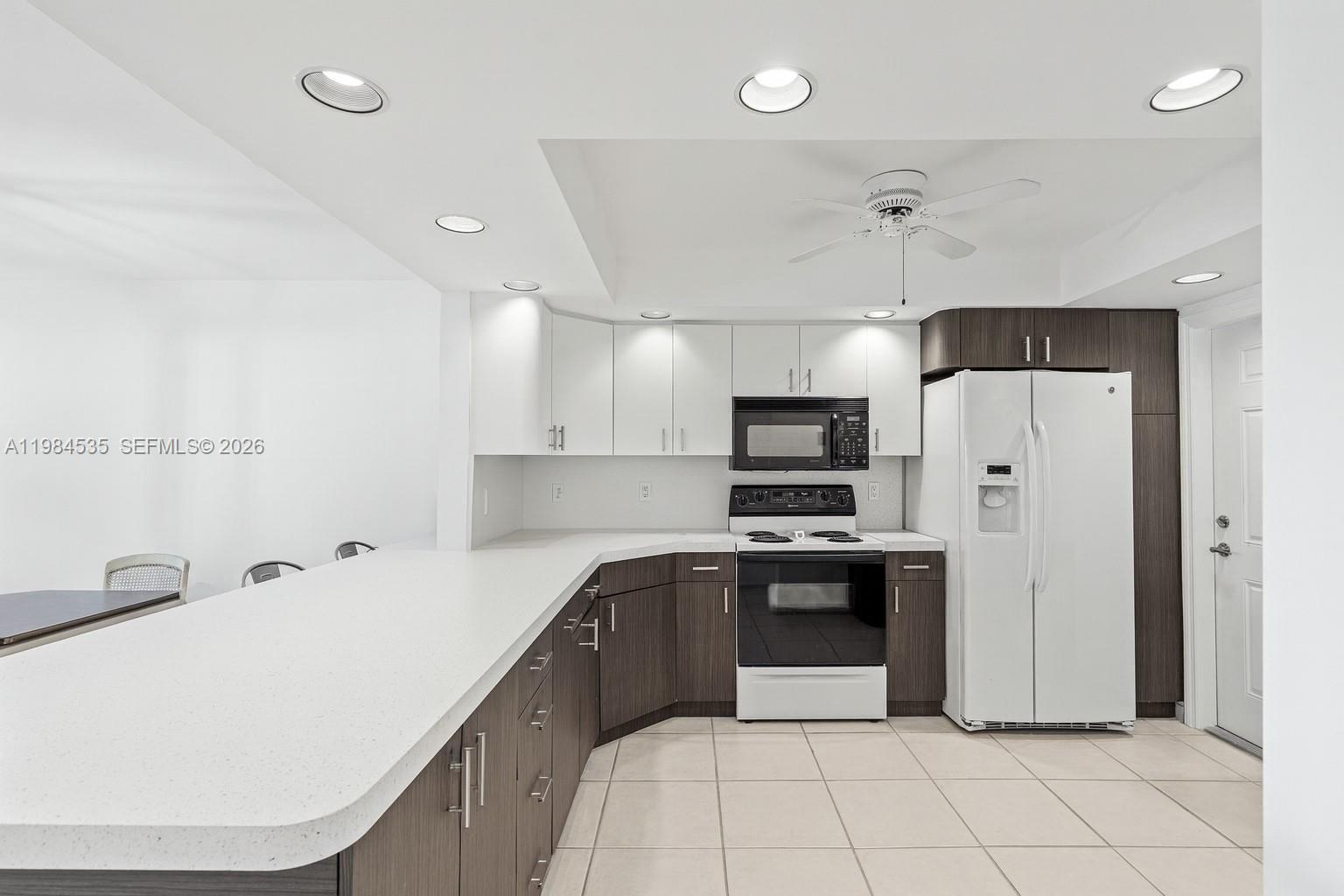 3121 NE 51st St # 203E