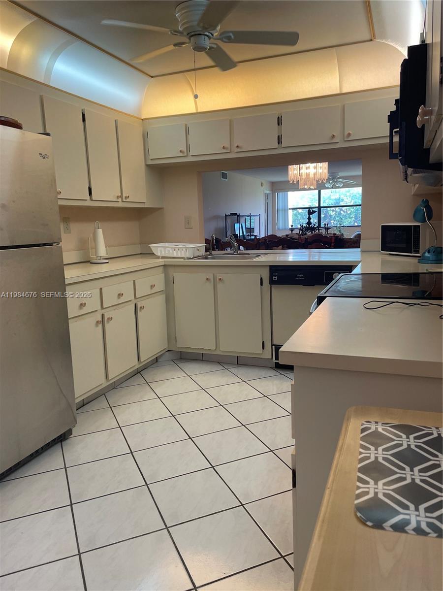 2606 NW 104th Ave # 301