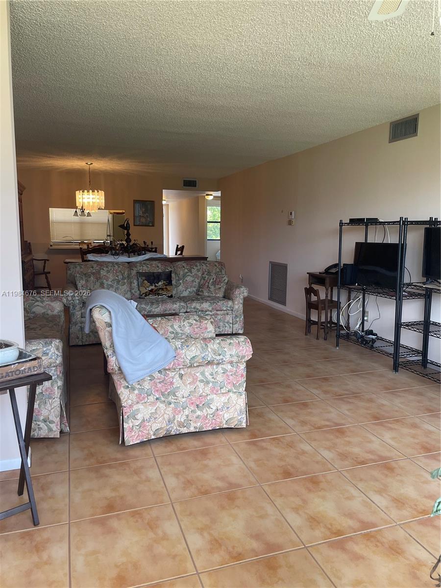 2606 NW 104th Ave # 301