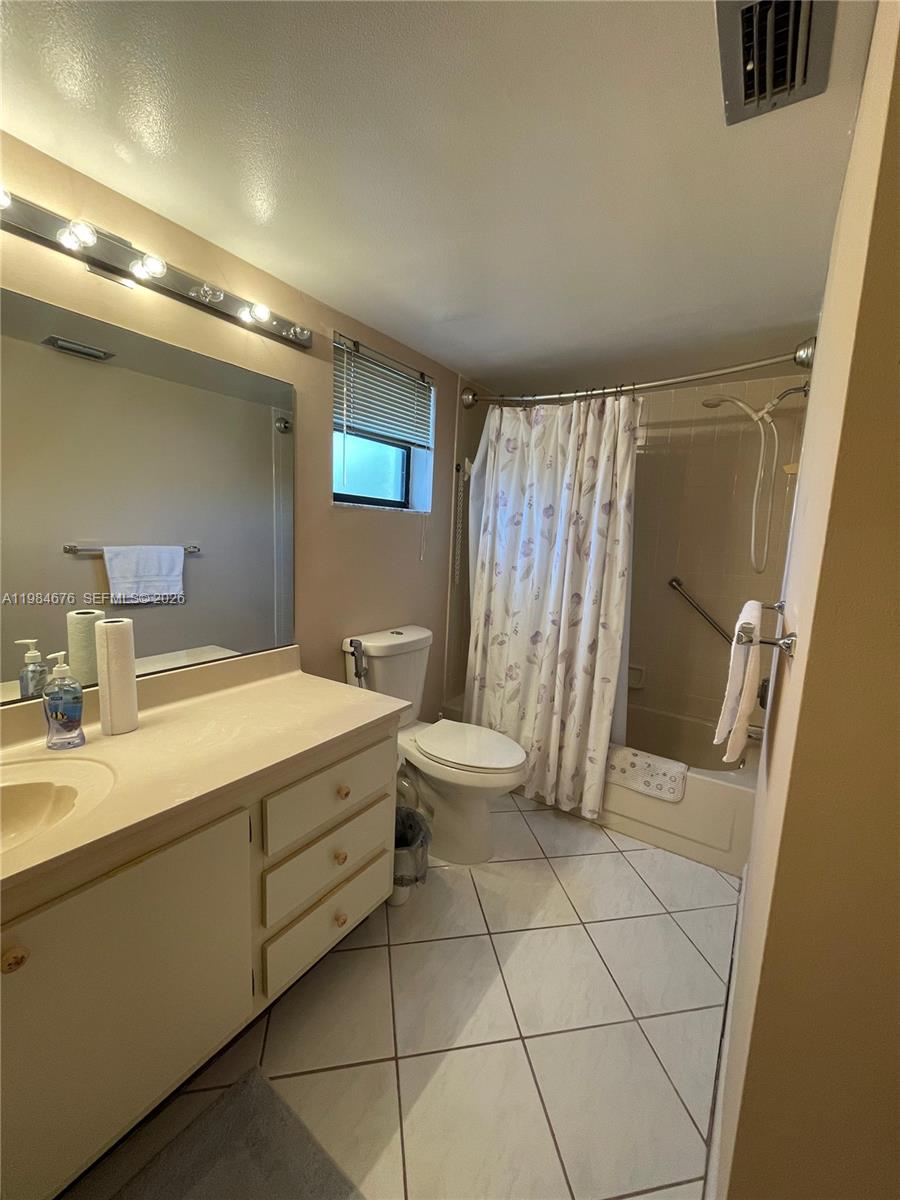 2606 NW 104th Ave # 301
