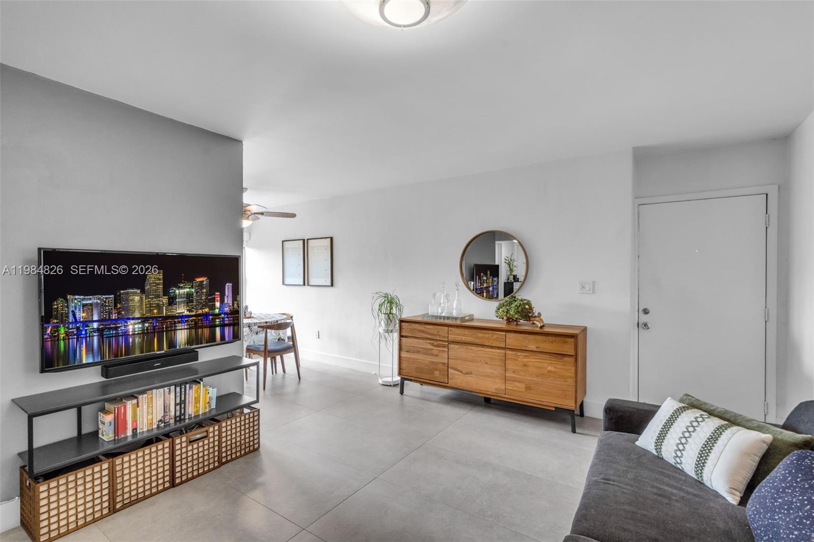 820 Salzedo St # 403