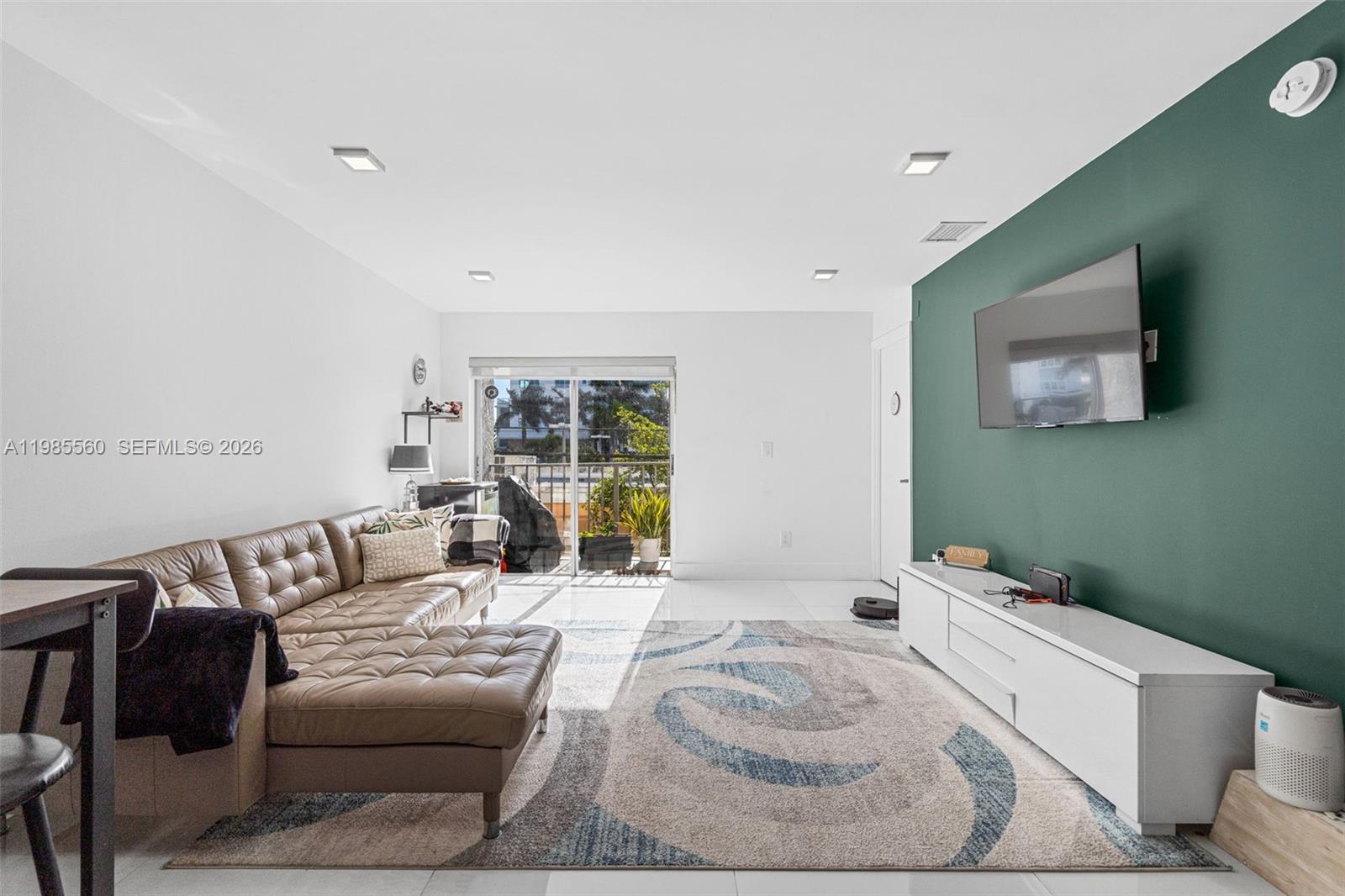 6545 Indian Creek Dr # 306