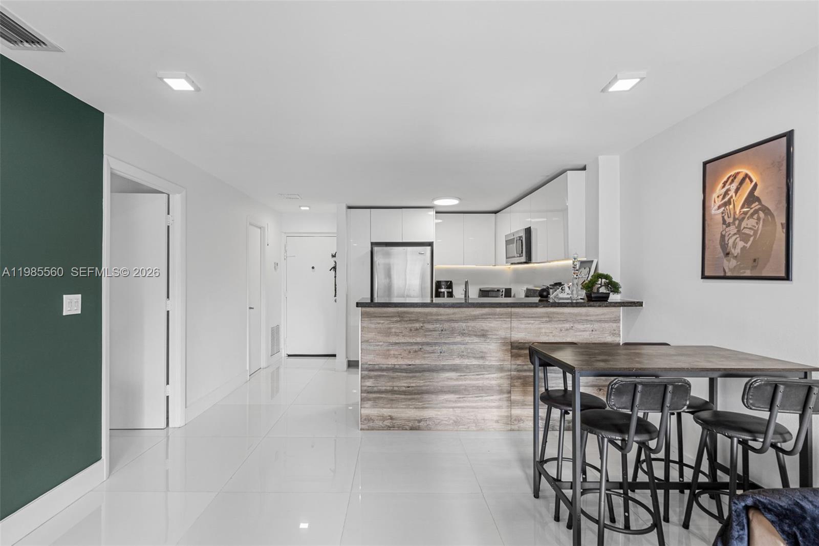 6545 Indian Creek Dr # 306