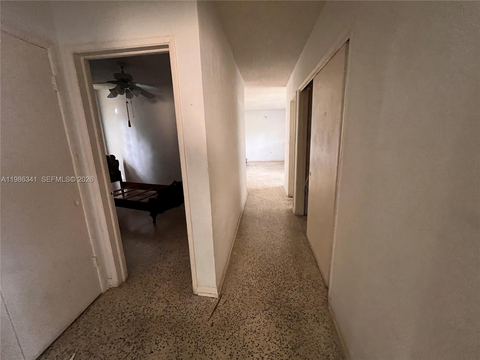 9950 SW 35th Ter