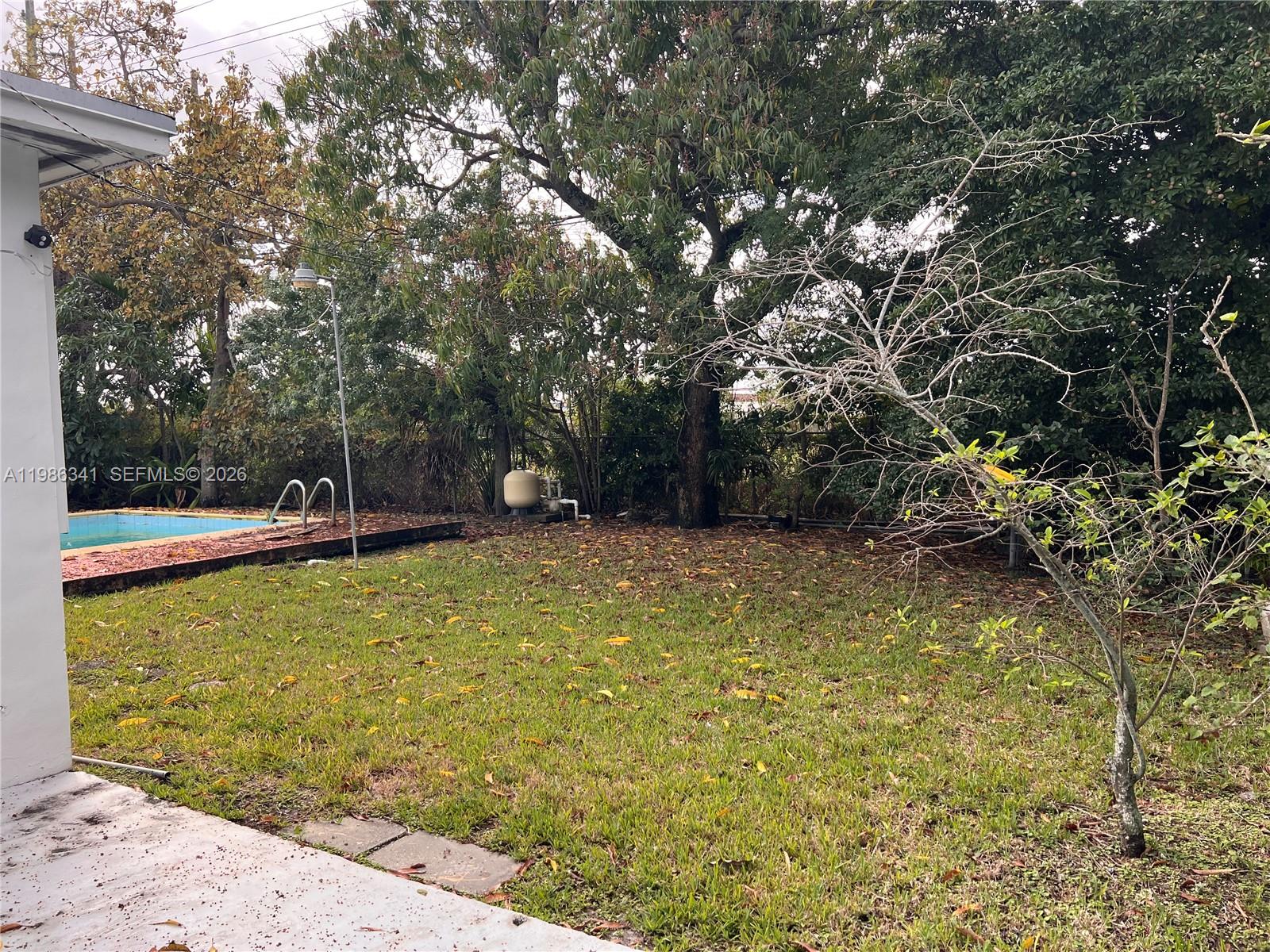 9950 SW 35th Ter