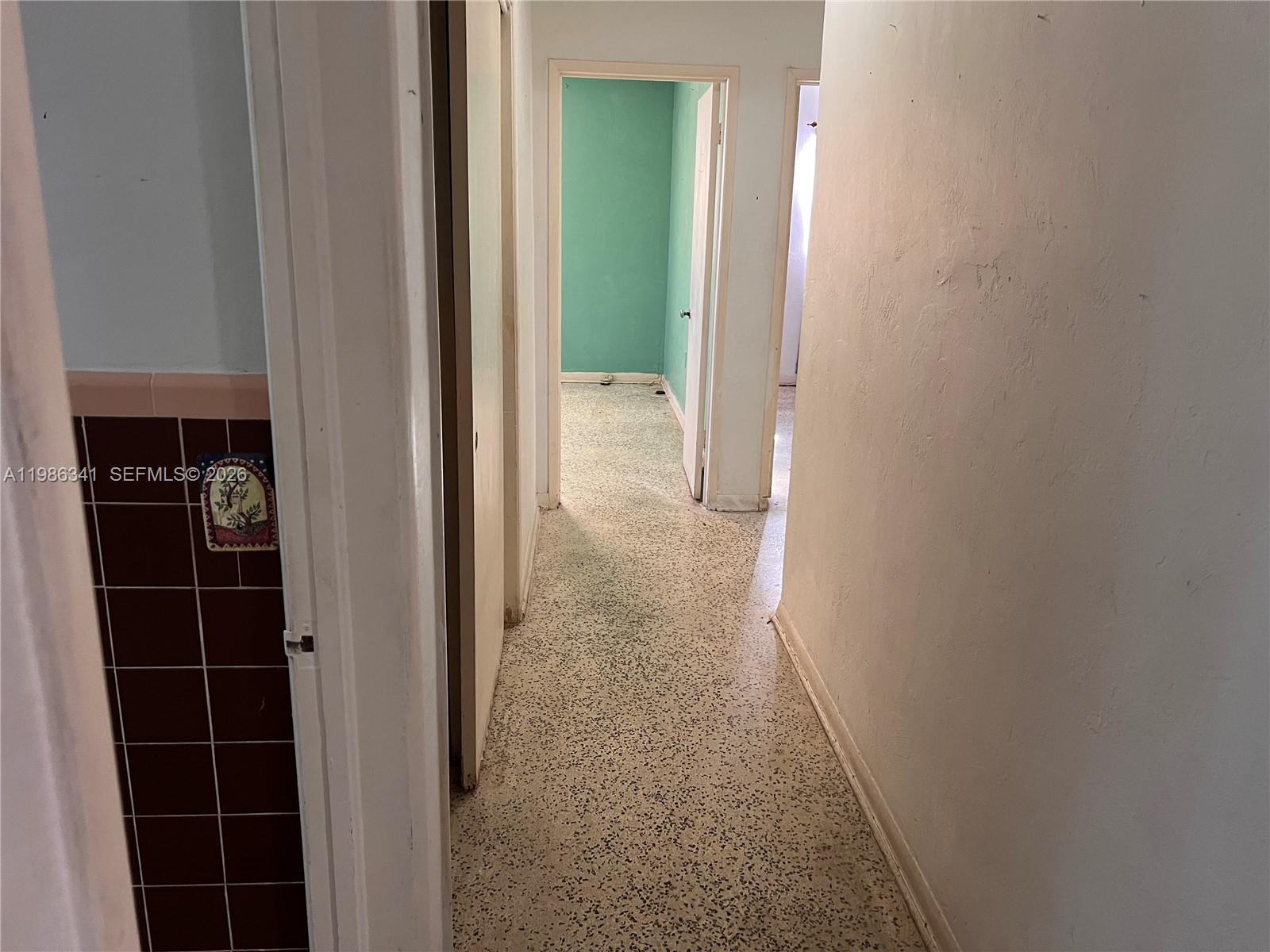 9950 SW 35th Ter