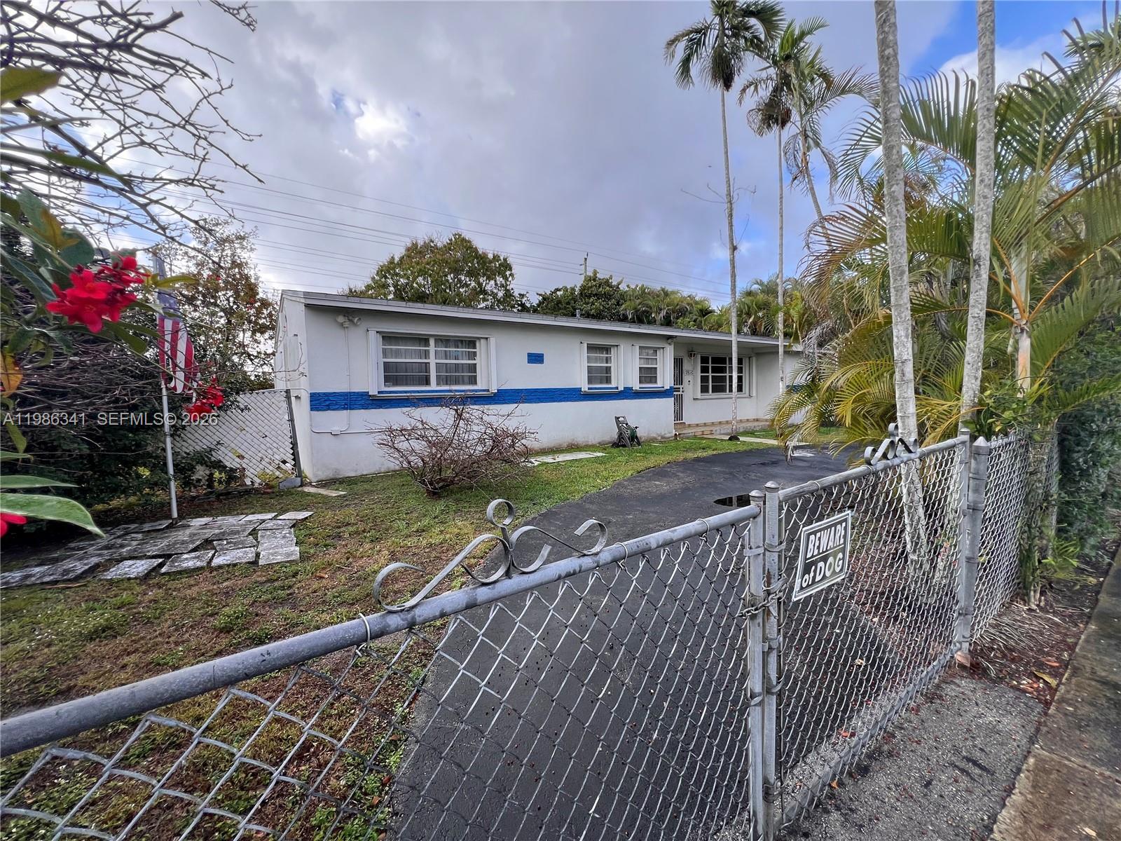 9950 SW 35th Ter