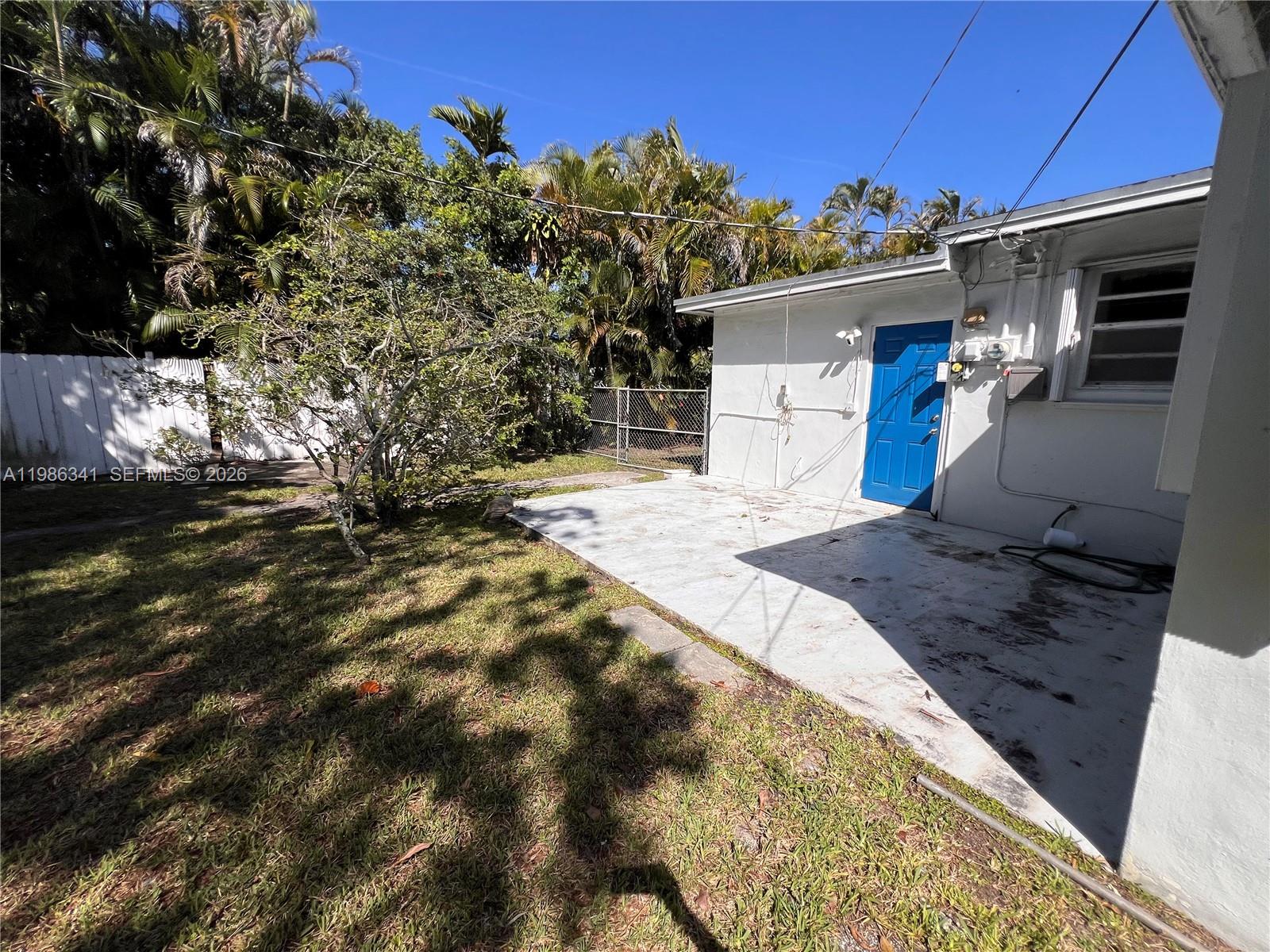 9950 SW 35th Ter