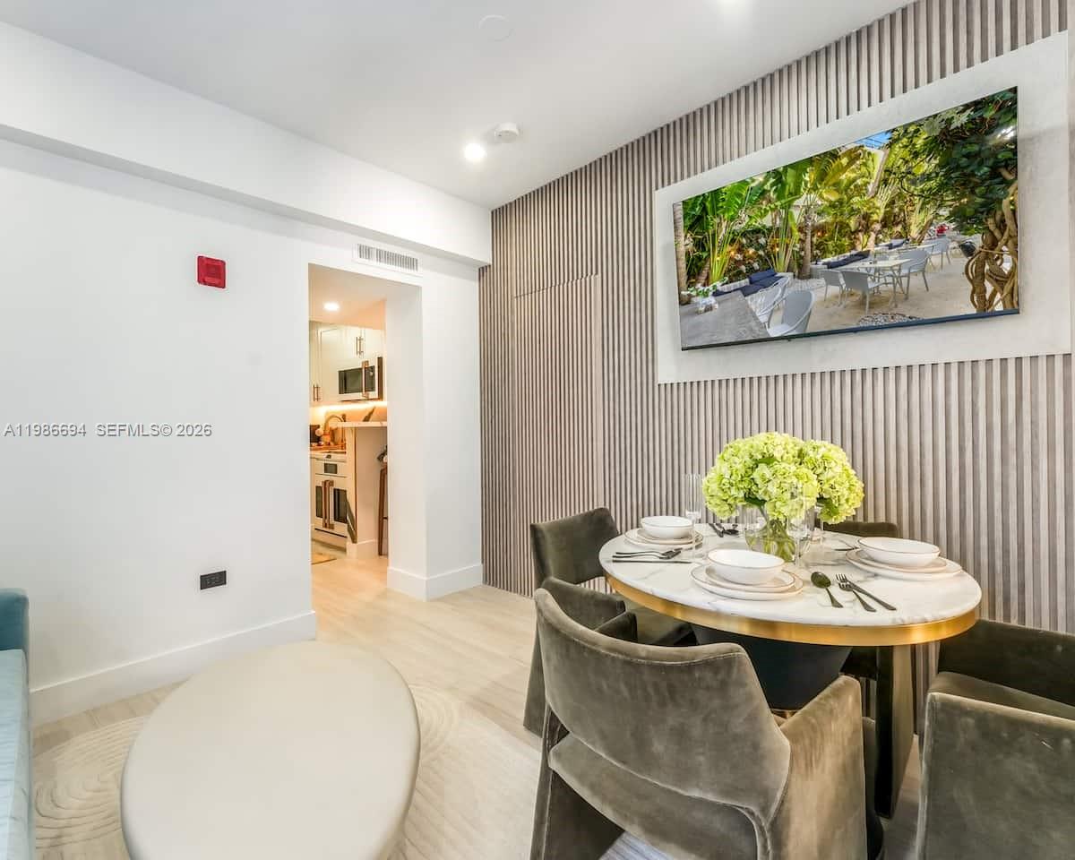 100 Collins Ave # 202