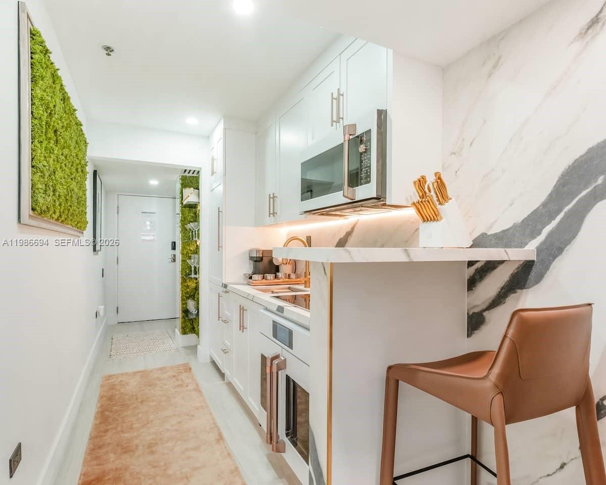 100 Collins Ave # 202