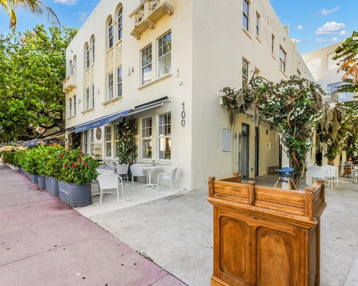 100 Collins Ave # 202