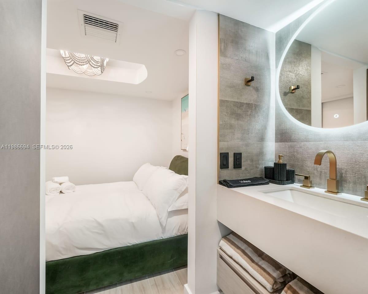 100 Collins Ave # 202