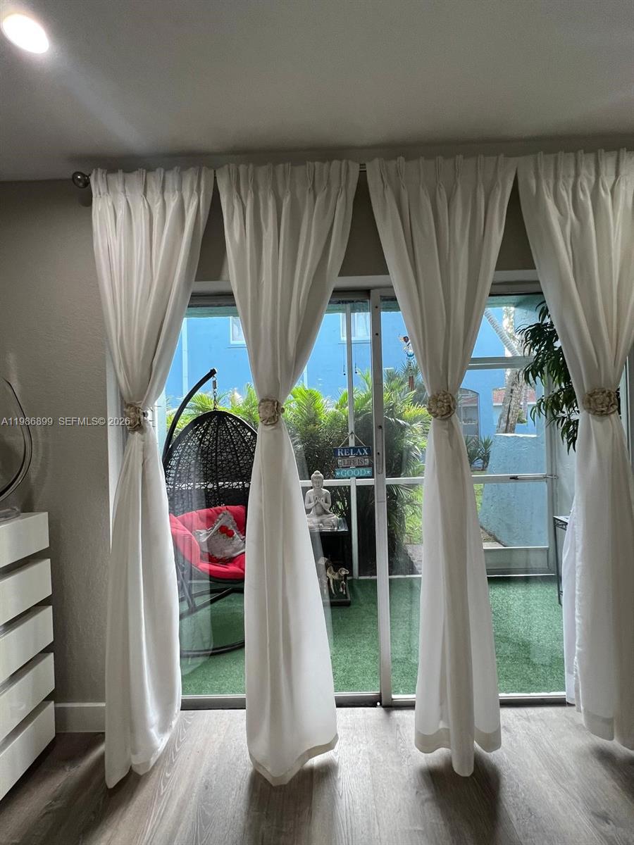 1432 S Lakeside Dr # 5