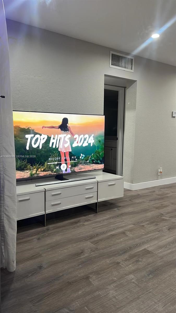 1432 S Lakeside Dr # 5