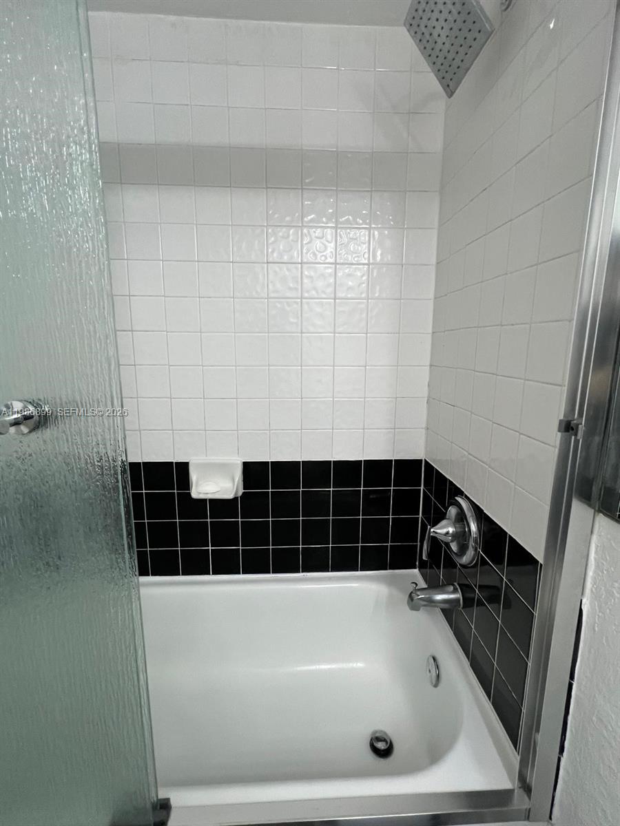 1432 S Lakeside Dr # 5