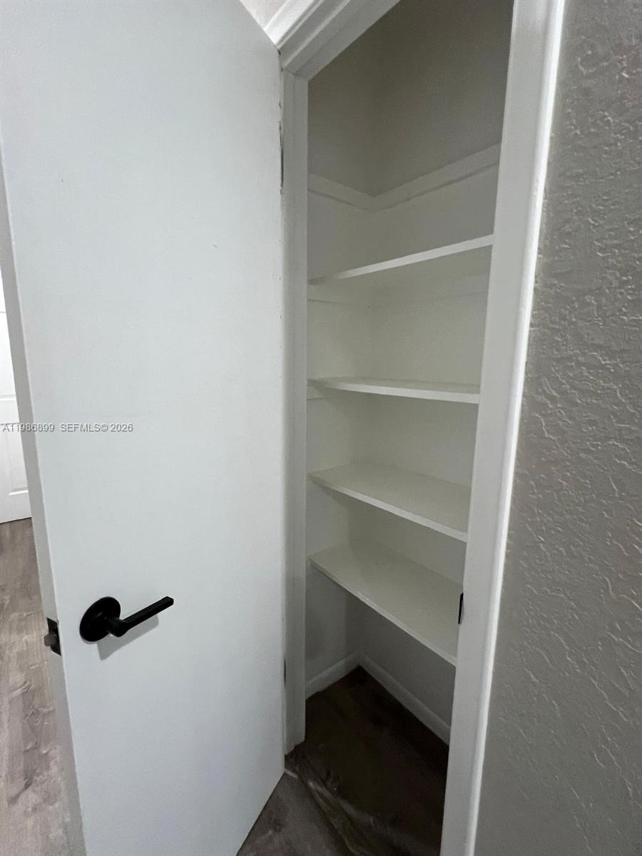 1432 S Lakeside Dr # 5